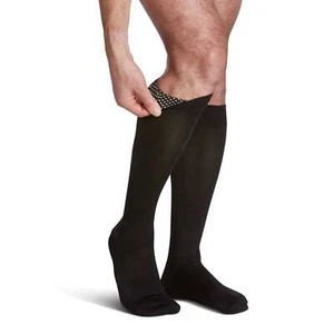 Sigvaris Microfibra Hombre Hasta la Rodilla 20-30 mmHg con Agarre de Cuentas de Silicona-Top Compr - Imagen 1 de 20