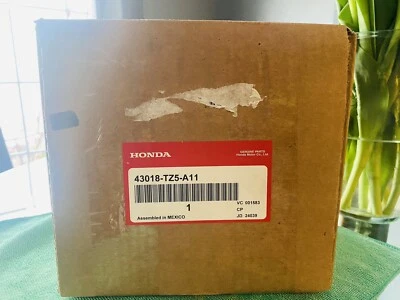 讴歌/本田右后制动卡钳 43018-TZ5-A11 全新工厂零件 原始设备制造商 — 第 1/4 张图片