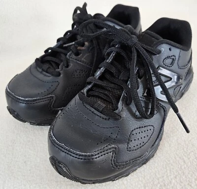 New Balance Kids Sz 12 WIDE Shoe Boys Youth Sneaker Black  KX680BBY School Fun - Image 1 of 4