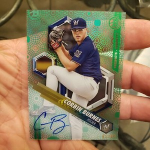 2018 Bowman High Tek Green Corbin Burnes Auto #ed 61/99