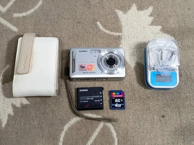 Casio EXILIM EX-Z19 9.1MP Digital Camera - Silver Fully Working Great Shape - Image 1 of 4