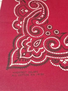 Vintage 1950s Western Bandana Oxblood Paisley Washfast  All Cotton RN 14193 Perf - Picture 1 of 13