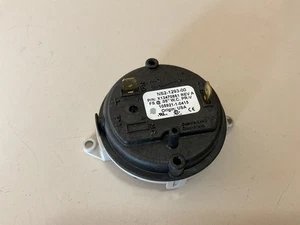 TRANE X13470861 .05WC PRESSURE SWITCH NS2-1293-00 - Picture 1 of 3