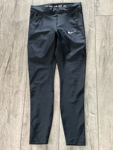 Pantalones de fitness NIKE Capri negros. #890333. Entrepierna 25”. Talla pequeña. NUEVO. - Imagen 1 de 6