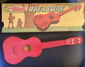 The Reliable Uke-a-tune. Toy ukulele c. 1953. With original box and music sheet - Picture 1 of 13