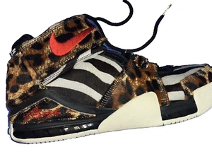 Nike Zoom Lebron 2 LX Basketball Beast Animal Print DQ2439-200 Men's Size 9.5 - Picture 1 of 13