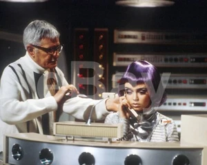 UFO (TV) Gabrielle Drake 10x8 Photo - Imagen 1 de 1
