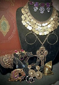 Vintage To Modern Etruscan Mogul Style Jewelry Lot 17 Piece All Wearable - Picture 1 of 17