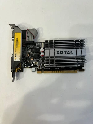 ZOTAC 210 Synergy Edition VIDEO CARD 1GB 64BIT DDR3 VGA HDMI DVI 288-1N160-001ZT - Image 1 of 4