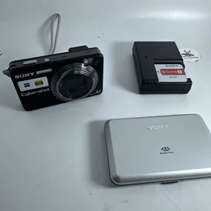 Sony Cyber-Shot Black DSC-W150 8.1Mp Digital Camera Bundle w Charger - Picture 1 of 18