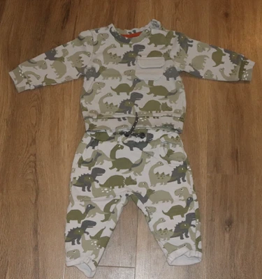 C&A süßer DINO Zweiteiler Sportanzug Trainingsanzug Oberteil + Hose Gr. 74 - Bild 1 von 2