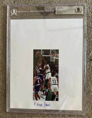 Robert Parish Autographed 8X10 Photograph- AUTHENTICATED BY BECKETT #00012540221 - Image 1 of 2