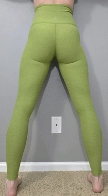 NUEVO SIN ETIQUETAS BEYOND YOGA |S| Leggings Helecho Verde Ojo Espaciado Atrapado en el Midi Cintura Alta Foto 1 de 4