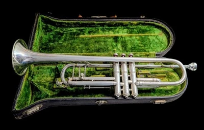 Trompeta Buescher True Tone 1923 con estuche y boquilla Foto 1 de 4