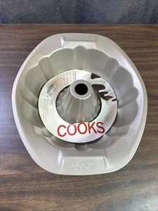 Cooks Fluted Pan Nonstick Bakeware Bundt Cake Pan 9.5” Diameter 3.5” Depth - Picture 1 of 9