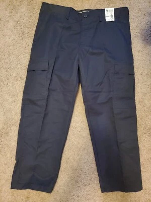 Pantalones cargo uniforme pequeño Horace, estilo TA22912, corte FT86 con entrepierna de 28" Foto 1 de 4