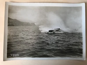 P8/ PHOTOGRAPHIE des ANNEES 1920 CANOT AUTOMOBILE V. DEPUJOLS en MER, NUMEROTEE - Picture 1 of 2