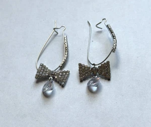 UNIQUE VINTAGE STYLE SILVER TONE RHINESTONE BOW STUD DANGLE EARRINGS - Picture 1 of 1