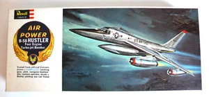 RARE KIT REVELL VINTAGE B-58 "HUSTLER" 1964 TRÈS BON ÉTAT COMPLÈTE 30x13 cm - Picture 1 of 8