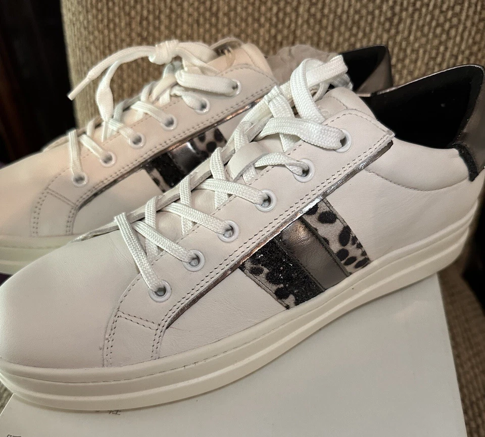 Zapatos de tenis para mujer Geox Respira cuero plateado leopardo brillo 10,5 nuevos en caja Foto 1 de 4