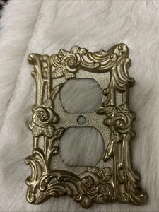 Vintage 1960’s AT & HC 600 Metal Brass White Elec Wall Cover Ornate Plate Outlet - Picture 1 of 4