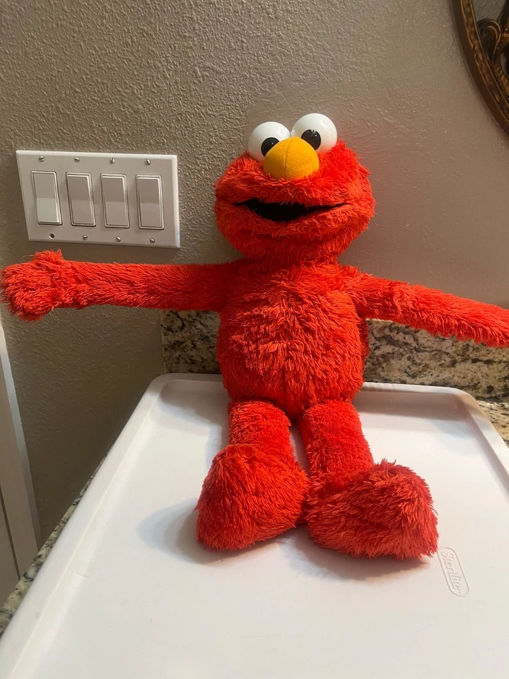 2012 Hasbro Sesame Street Big Hugs Me Elmo 22" Plush Talks & Sings*** Working - Image 1 of 4