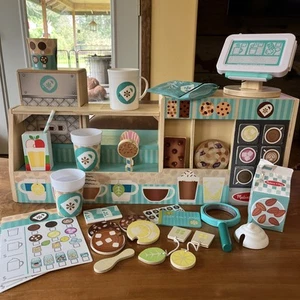 Melissa & Doug Café Barista Cafetería Madera (33 Piezas) - Imagen 1 de 24