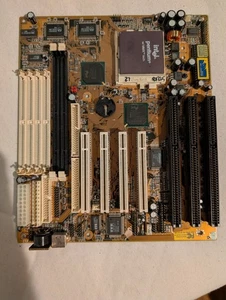 scheda madre vintage socket 7 pcchips m572 Pentium mmx 200mhz sound blaster - Zdjęcie 1 z 9