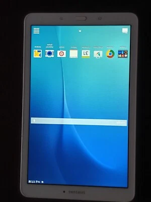 tablet bianco samsung sm-T560 usato in ottime condizioni - Immagine 1 di 4