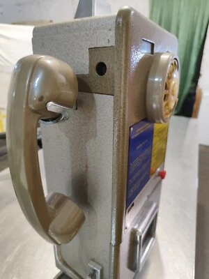 telefono pubblico a gettoni Sip - Immagine 1 di 3