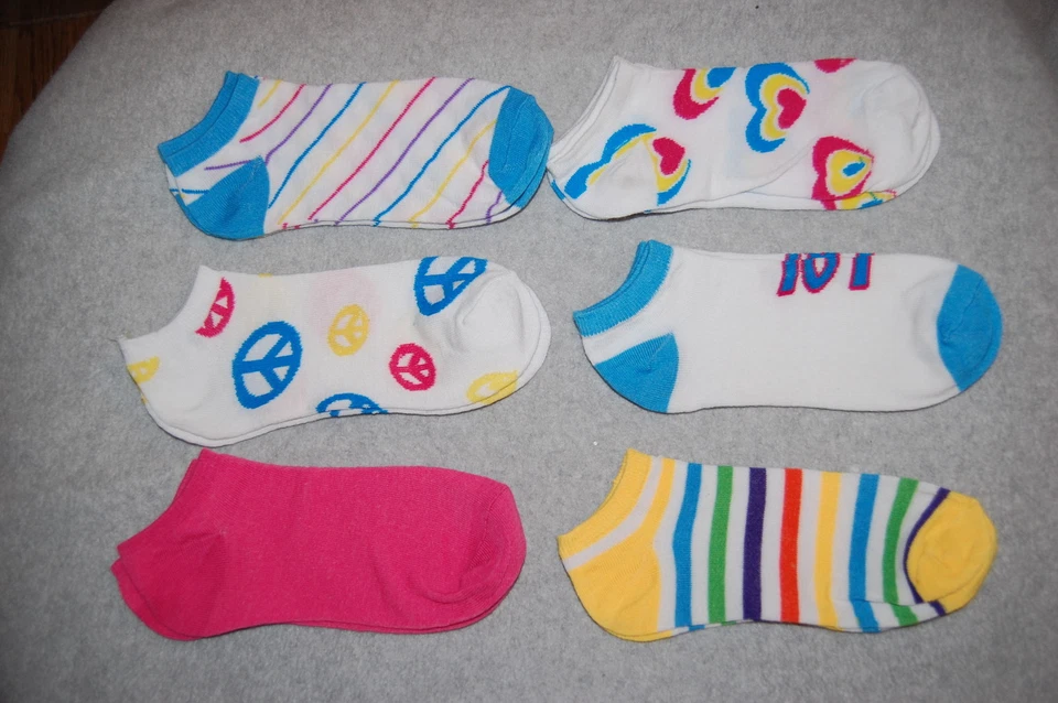 Womens 6 PR LOT Ankle Socks PINK AQUA Stripes PEACE SIGNS Hearts SHOE SIZE 4-10 - Image 1 of 1