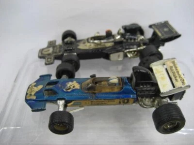 2 Vintage Diecast Corgi Toys Surtees F1 Race Car TS9 Brooke Bond Lotus JPS 1:36 - Image 1 of 4
