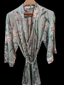 Women's Nordstrom Lingerie Seafoam green floral Lightweight Robe Medium  - Picture 1 of 4