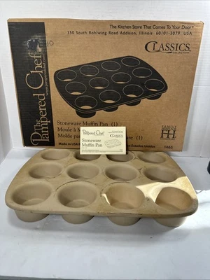 Pampered Chef 1465 12 Muffin Cupcake Pan Stone Dish - Image 1 of 4