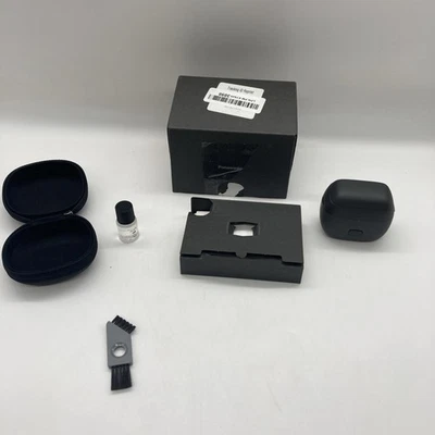 Panasonic ARC5 Palm-Sized Razor Travel Shaver 5-Blade / Rechargeable / ES-PV3A-K - Image 1 of 4