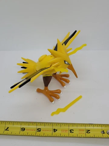 Shiny Zapdos 2001 Pokemon Hasbro Combat Figure Master Quest With Bolt Weapons Cover