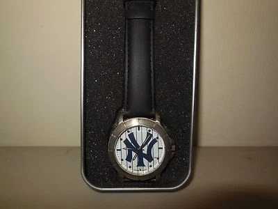 new york yankees game time watch w tin - Image 1 of 3