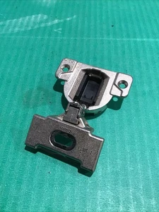 (1) Blum COMPACT Cabinet Hinge 30.310-11.02 Nickel w/130.214-01.02 Plate 1-3/8 - Picture 1 of 9