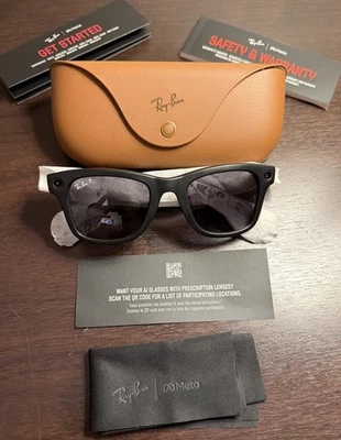 Ray-Ban Meta Gen 2 Wayfarer Matte Black Polar Gradient Graphite - Image 1 of 4