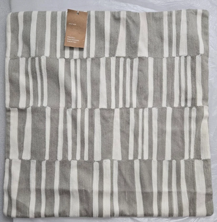 Funda de almohada West Elm tejida a rayas 23" x 23" gris/marfil Foto 1 de 2