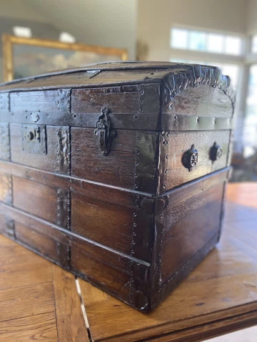 ANTIQUE VICTORIAN 1800'S STEAMER TRUNK DOME TOP OAK WOOD CHEST HUMPBACK 32x22x19 Cover