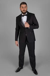 Zweiteiliger Smoking Herren schwarz Größe 46 Brustumfang & verstellbare Taille (40 bis 38 Zoll) - Bild 1 von 13