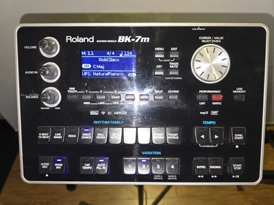 Roland BK-7m Arranger und Sound Module, 128 Stimmen, Midi, Audio + Halterung - Bild 1 von 4