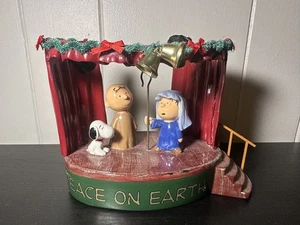 Dept 56 Peanuts “Peace On Earth” Linus & Charlie Brown Lighted - Picture 1 of 6
