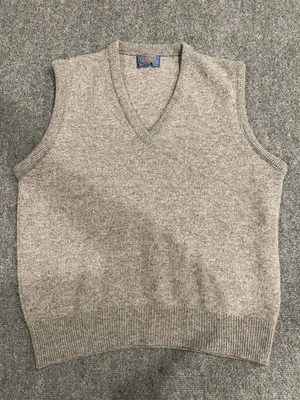 Pendleton Men's L Gray Sweater Vest V-neck Made USA Pure Virgin Wool VTG KE1 - Image 1 of 4
