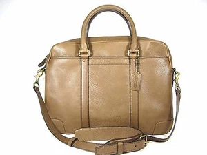 NUEVO CON ETIQUETAS SILLÍN COACH BLEECKER SLIM BRIEF CUERO GRANULADO LATÓN F71196 - Imagen 1 de 6