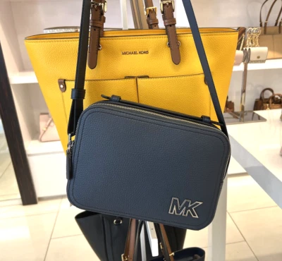 Bandolera Mensajera Michael Kors Cooper Cuero Azul Marino Nueva con Etiquetas Foto 1 de 4