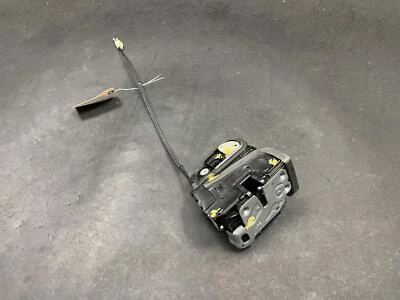 Front Right Door Lock Latch 2020 GMC Acadia 13533615 2017 2018 2019 2021 - 2023 - Image 1 of 4