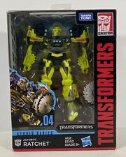 Hasbro Transformers Takara Tomy Studio Series Deluxe Figure 04 Ratchet NEW