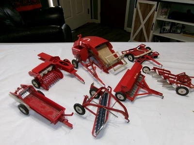 Agco Farm Toy Tru Scale Eska Carter Combinadora Empacadora Esparcidor Disco Arado Taladro Rastrillo Foto 1 de 2